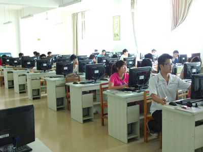 廣西經(jīng)濟(jì)職業(yè)學(xué)院計算機(jī)應(yīng)用技術(shù)（計算機(jī)多媒體方向）人才培養(yǎng)與技能培訓(xùn)特色